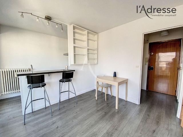 Location appartement 2 pièces, 31.00m², Puteaux