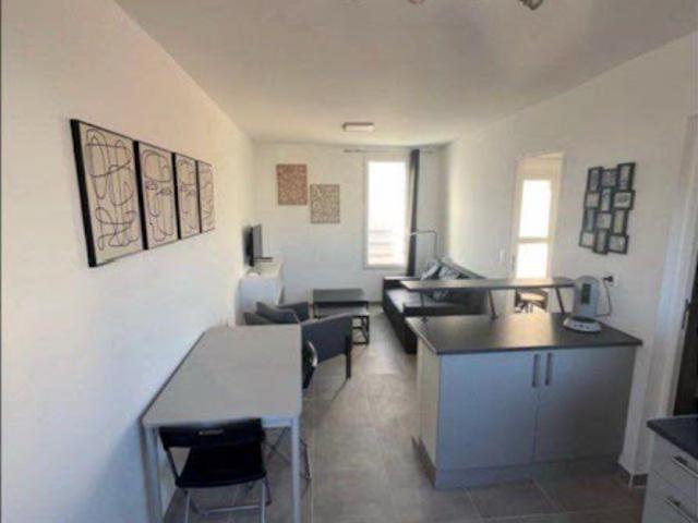 Location Appartement 2 pièces 31 m2 Marseille 10ème