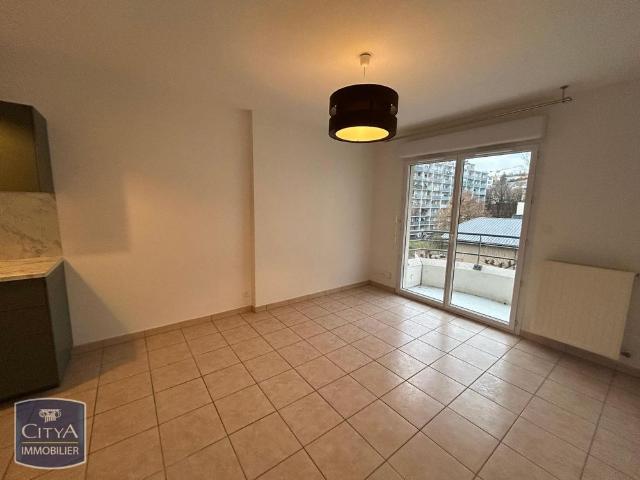 Location Appartement 2 pièces 31m² CHAMBERY 73000