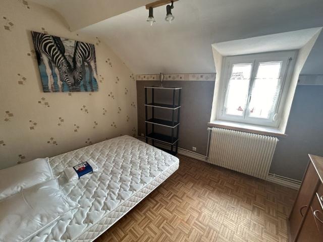 Location Appartement 2 pièces 31m² LE CREUSOT 71200