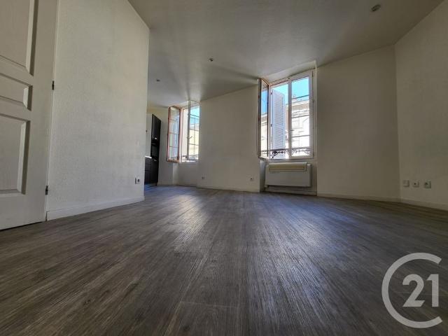 Location Appartement 2 pièces 31m² SALON DE PROVENCE 13300