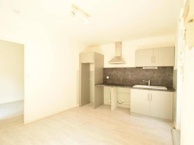 Location appartement 2 pièces 32.76 m² à Mâcon 71000 4 385 €