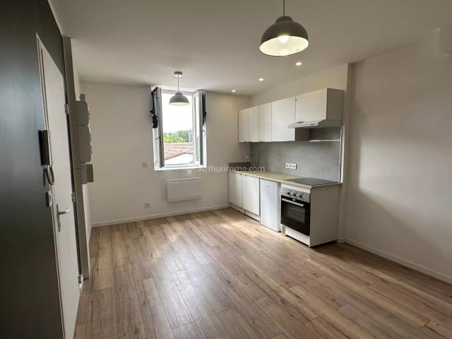 Location Appartement 2 pièces 32 m2 à Carmaux