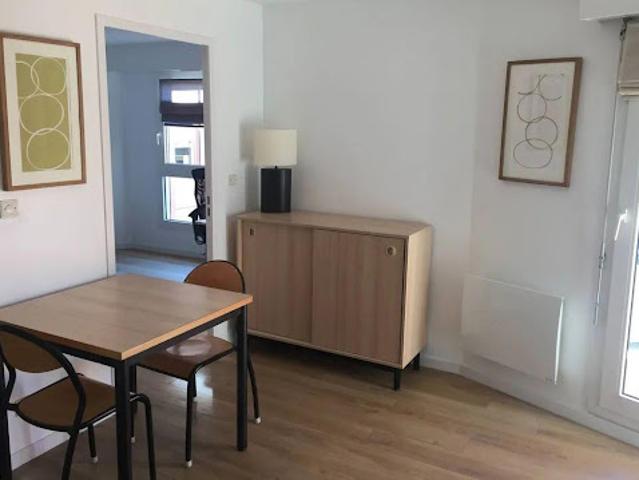 Location Appartement 2 pièces 32 m2 Aix en Provence