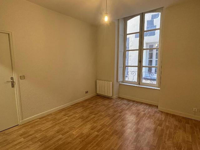 Location Appartement 2 pièces 32m² CLERMONT FERRAND 63000