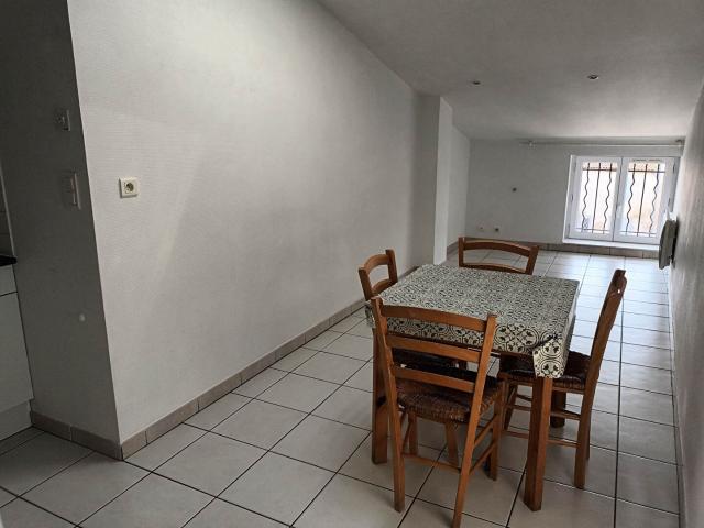 Location appartement 2 pièces, 37.70m², Sainte Livrade sur Lot