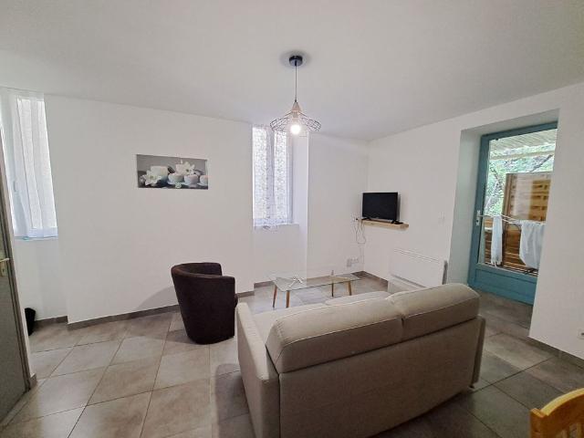 Location appartement 2 pièces, 37.87m², Rennes les Bains