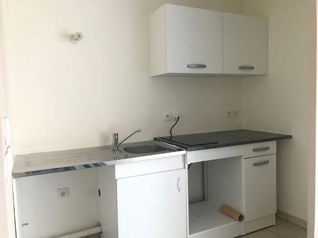 Location appartement 2 pièces, 37.00m², Mantes la Jolie
