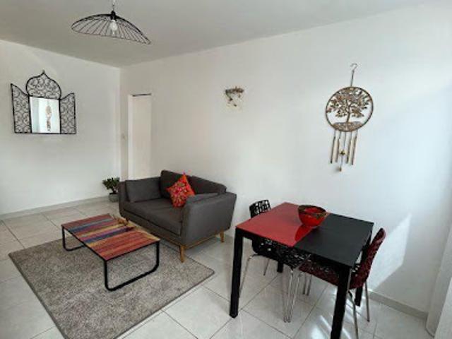 Location Appartement 2 pièces 37 m2 Marseille 8ème
