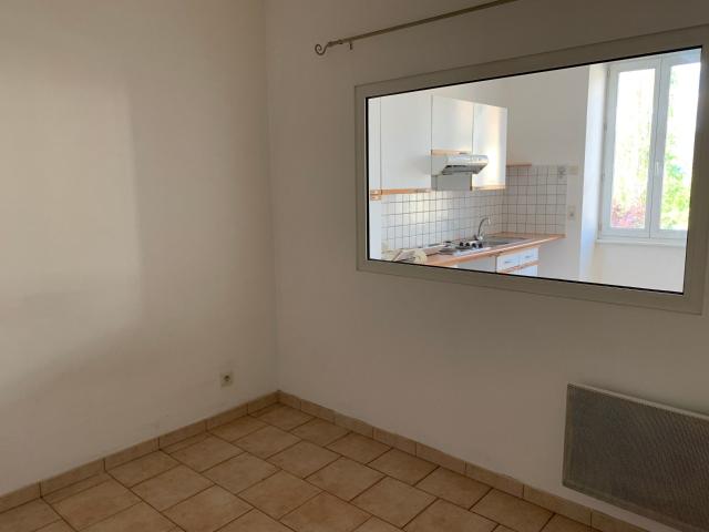 Location Appartement 2 pièces 37m² JOYEUSE 07260