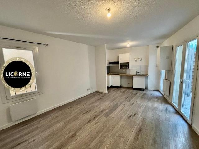 Location Appartement 2 pièces 37m² PERTUIS 84120