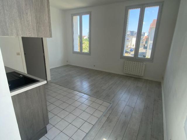 Location appartement 2 pièces, 34.31m², Sainte Geneviève des Bois