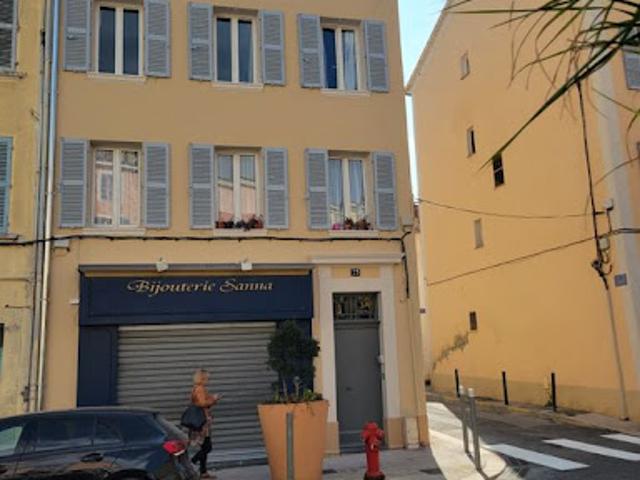 Location Appartement 2 pièces 34 m2 Hyeres