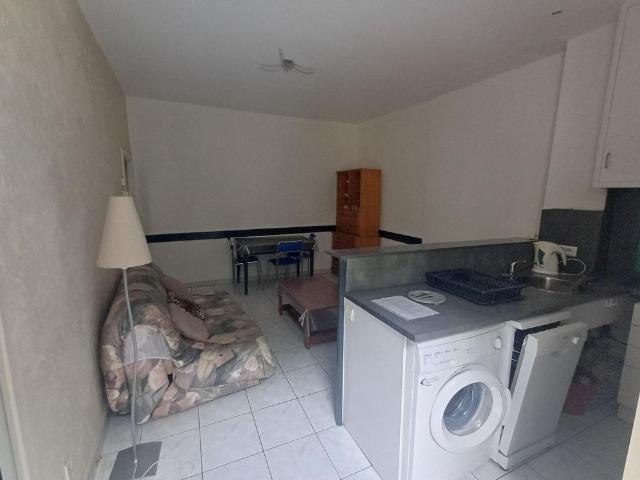 Location Appartement 2 pièces 34m² MILLAU 12100