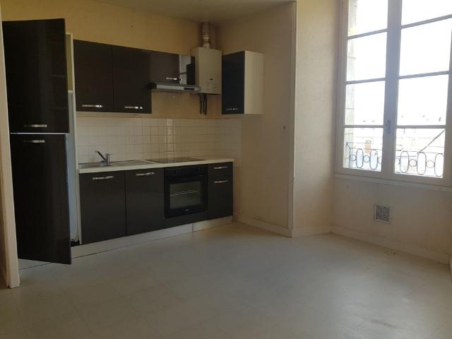 Location Appartement 2 pièces 34m² SABLE SUR SARTHE 72300