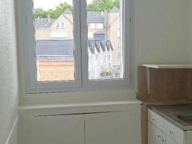 Location Appartement 2 pièces 34m² TOURS 37000