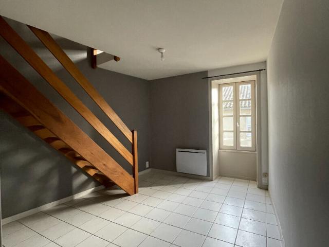 Location appartement 2 pièces, 35.62m², Fontenay le Comte