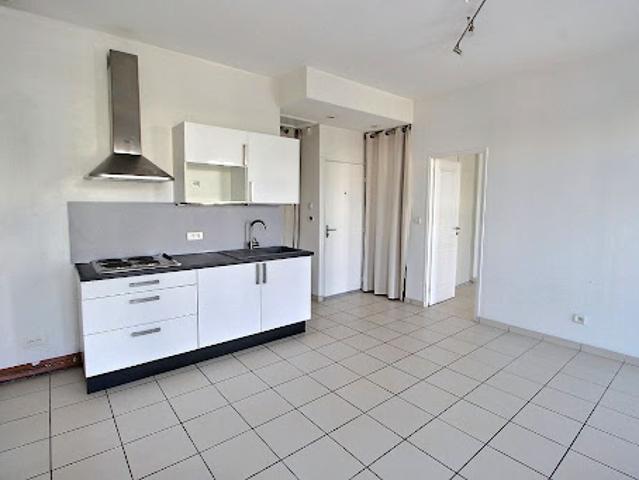 Location Appartement 2 pièces 35.98 m2 Marseille 10ème