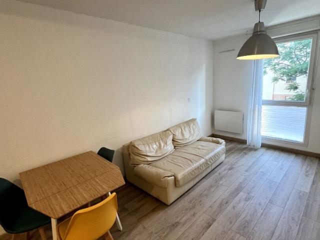 Location appartement 2 pièces, 35.24m², Marseille 07