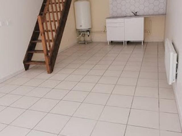 Location Appartement 2 pièces 35 m2 Favieres