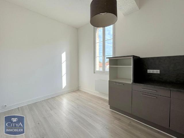 Location Appartement 2 pièces 35m² COUTRAS 33230