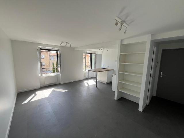 Location Appartement 2 pièces 35m² CLERMONT FERRAND 63000