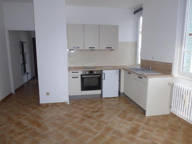 Location Appartement 2 pièces 35m² AUBENAS 07200
