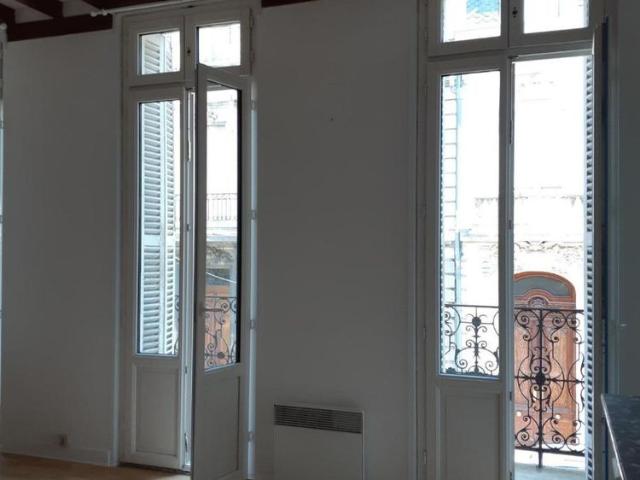 Location Appartement 2 pièces 35m² BORDEAUX 33000