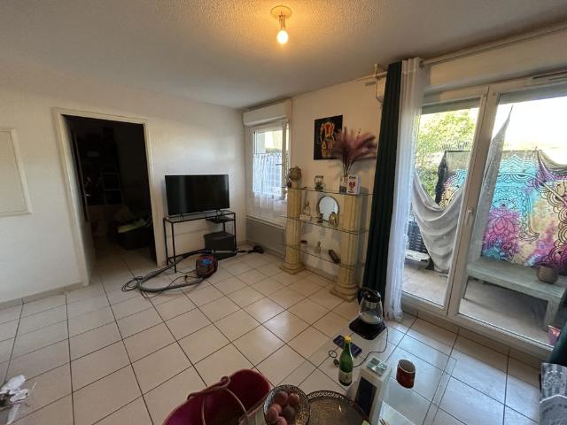 Location Appartement 2 pièces 35m² ONET LE CHATEAU 12850