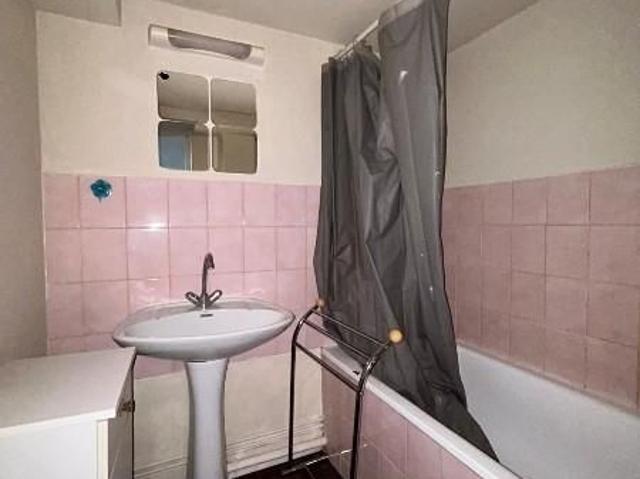 Location Appartement 2 pièces 35m² ST LEONARD DE NOBLAT 87400