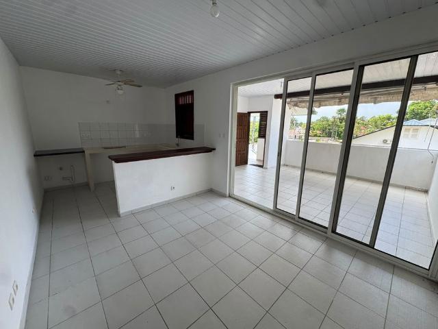 Location Appartement 2 pièces 35m² REMIRE MONTJOLY 97354
