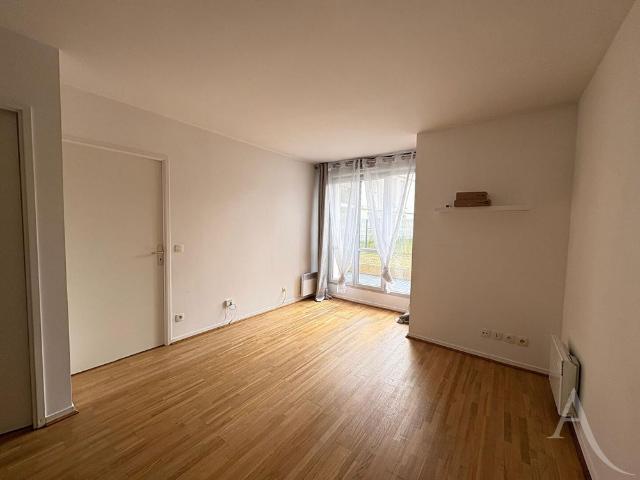 Location appartement 2 pièces, 36.90m², Mantes la Jolie