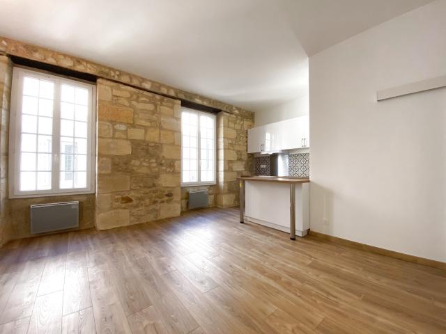 Location Appartement 2 pièces 36m² BORDEAUX 33000