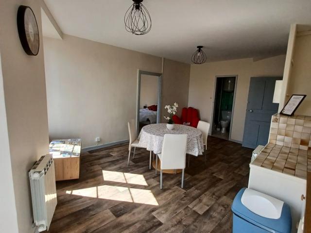 Location Appartement 2 pièces 36m² LANGOGNE 48300