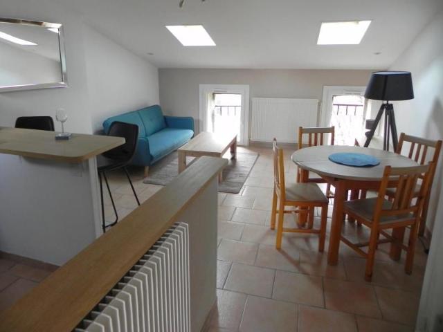 Location Appartement 2 pièces 36m² MILLAU 12100