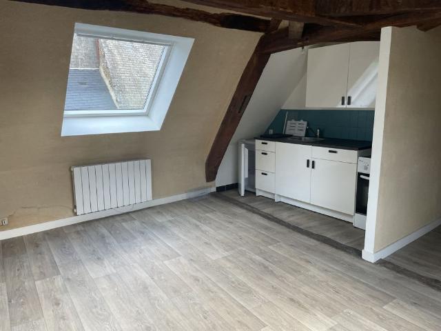 Location Appartement 2 pièces 36m² SABLE SUR SARTHE 72300