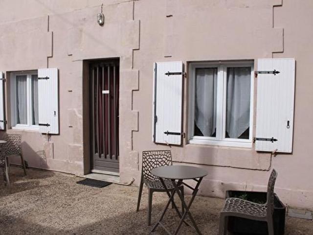 Location appartement 2 pièces, 38.00m², Rochefort