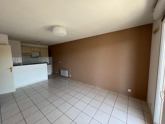 Location appartement 2 pièces, 38.39m², Billère