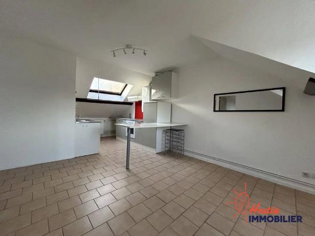 Location Appartement 2 pièces 38m² CHARLEVILLE MEZIERES 08000