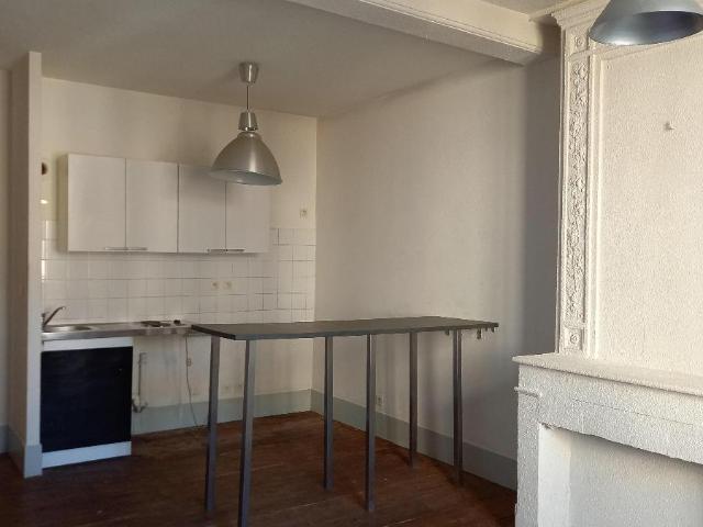 Location Appartement 2 pièces 38m² BORDEAUX 33000