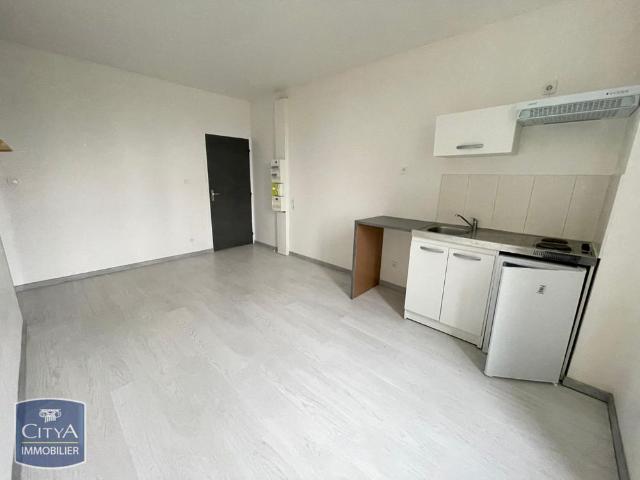 Location Appartement 2 pièces 38m² BLOIS 41000