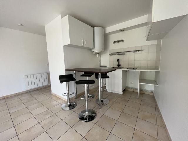 Location Appartement 2 pièces 38m² BURES SUR YVETTE 91440