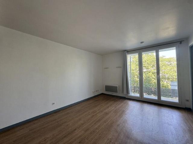 Location Appartement 2 pièces 38m² ORLEANS 45000