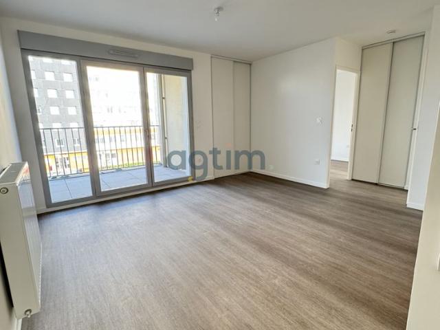 Location Appartement 2 pièces 38m² LA ROCHE SUR YON 85000
