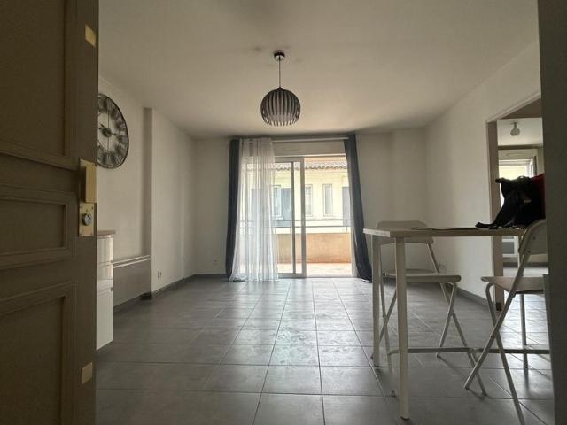 Location Appartement 2 pièces 38m² MARSEILLE 4ème