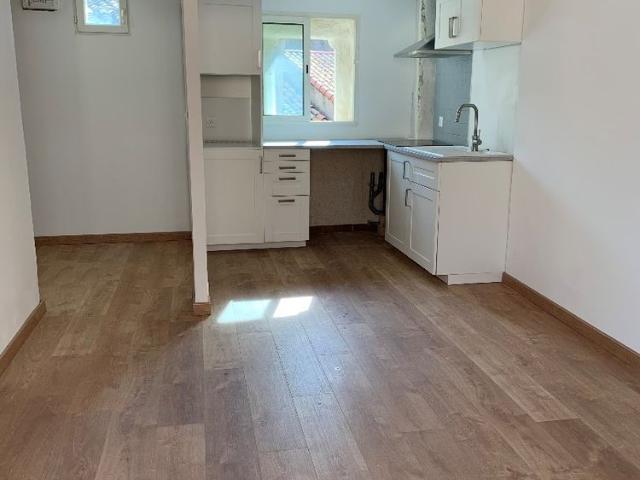 Location Appartement 2 pièces 38m² MEZE 34140