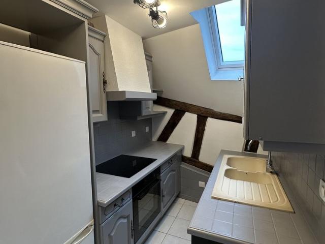 Location Appartement 2 pièces 38m² MELUN 77000