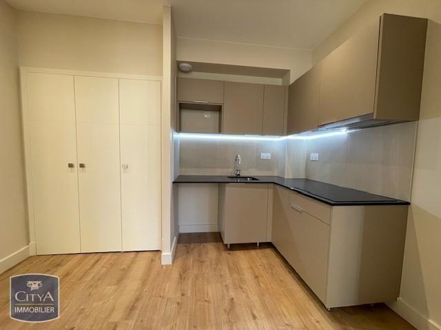 Location Appartement 2 pièces 38m² NARBONNE 11100