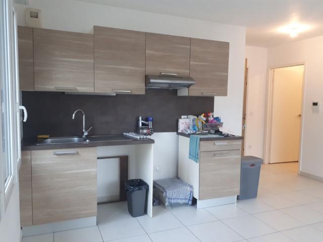 Location Appartement 2 pièces 38m² STE GENEVIEVE DES BOIS 91700