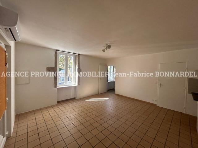 Location Appartement 2 pièces 38m² VALREAS 84600